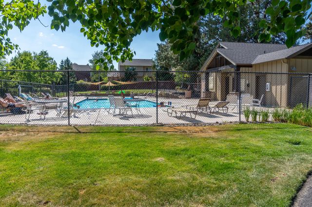 61209 Dayspring Drive, Bend, OR 97702