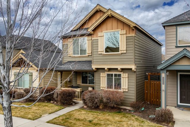 61209 Dayspring Drive, Bend, OR 97702