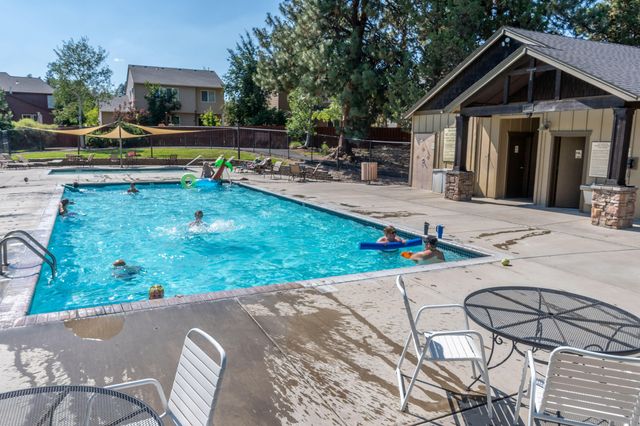 61209 Dayspring Drive, Bend, OR 97702