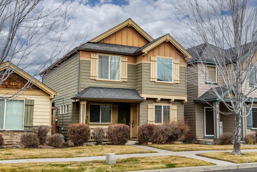 61209 Dayspring Drive, Bend, OR 97702