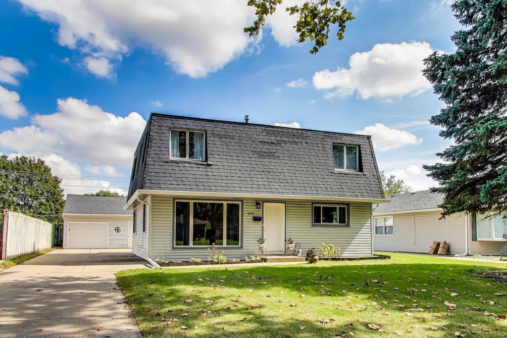 3600 Owl Drive, Rolling Meadows, IL 60008