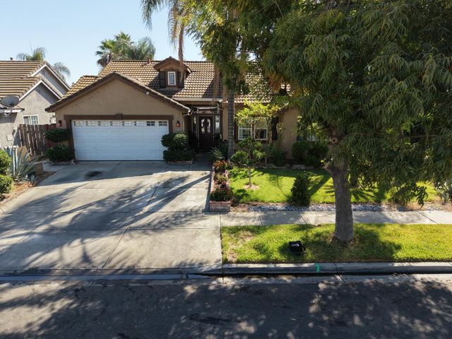 2226 Typhoon Ct, Turlock, CA 95380