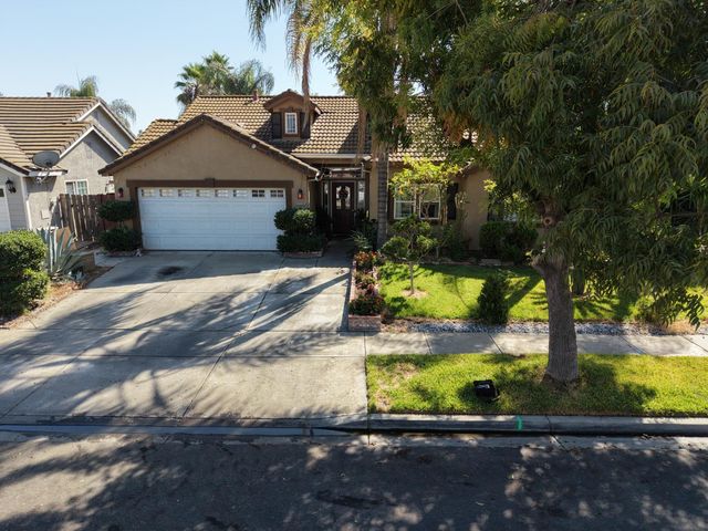 2226 Typhoon Ct, Turlock, CA 95380