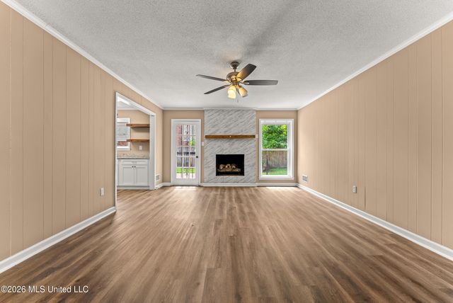 8196 Farmington Drive, Southaven, MS 38671