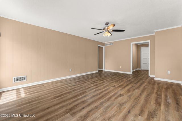 8196 Farmington Drive, Southaven, MS 38671