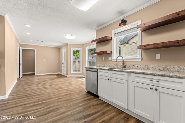 8196 Farmington Drive, Southaven, MS 38671