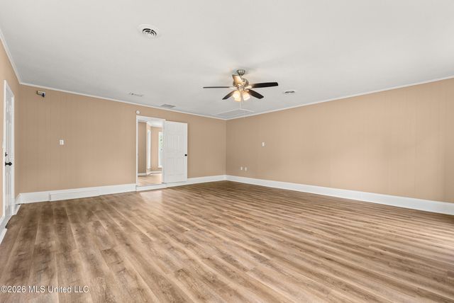8196 Farmington Drive, Southaven, MS 38671