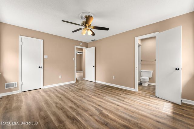 8196 Farmington Drive, Southaven, MS 38671