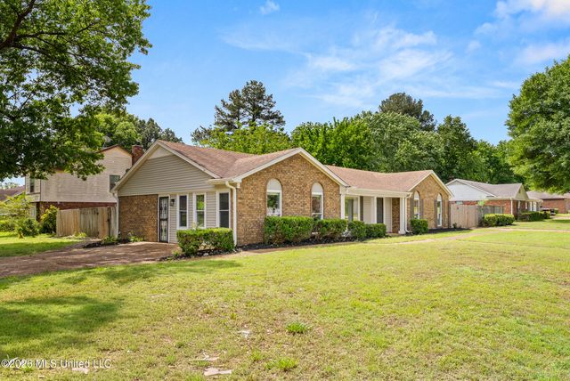 8196 Farmington Drive, Southaven, MS 38671