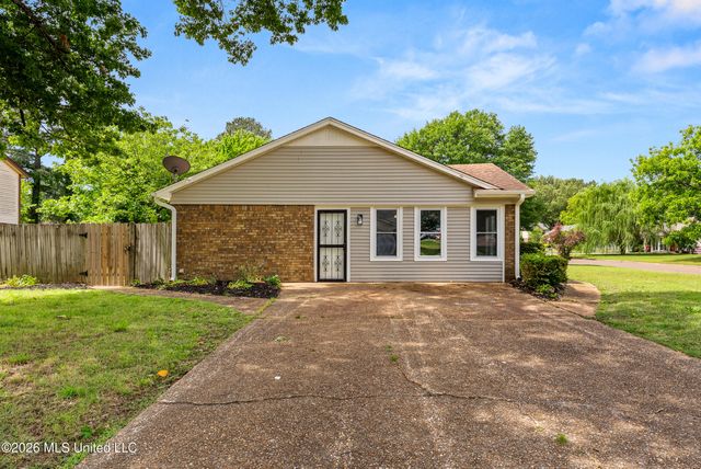 8196 Farmington Drive, Southaven, MS 38671