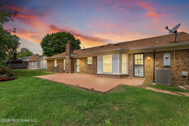 8196 Farmington Drive, Southaven, MS 38671