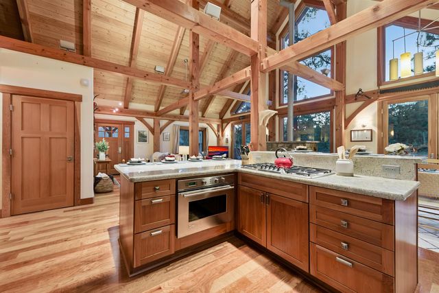 15075 Wolfgang Road, Truckee, CA 96161