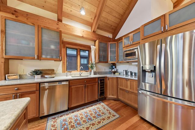 15075 Wolfgang Road, Truckee, CA 96161