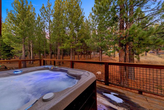 15075 Wolfgang Road, Truckee, CA 96161