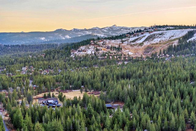 15075 Wolfgang Road, Truckee, CA 96161