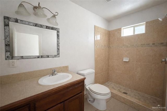 3102 Diamondhead Avenue, Mission, TX 78573