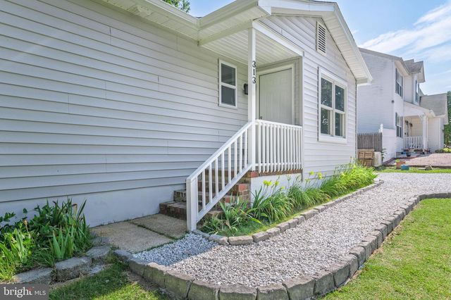 313 PRIVATEER RD, Manahawkin, NJ 08050
