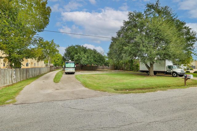 3422 Longhorn Drive, Houston, TX 77084