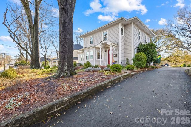 209 W 3rd Avenue, Gastonia, NC 28052