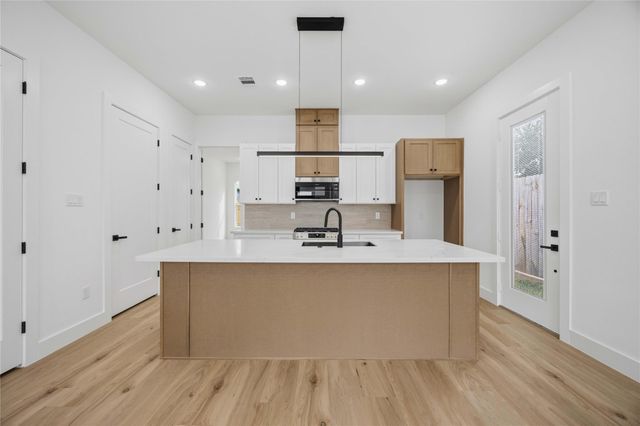 9019 Comal Street A-C, Houston, TX 77051