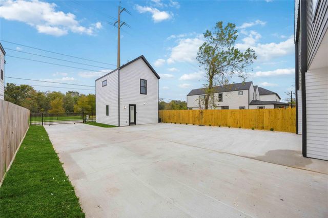 9019 Comal Street A-C, Houston, TX 77051