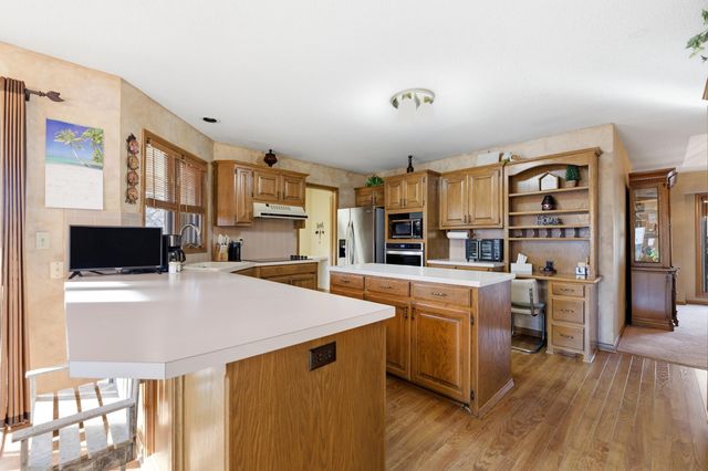 1310 N Prescott St, Wichita, KS 67212