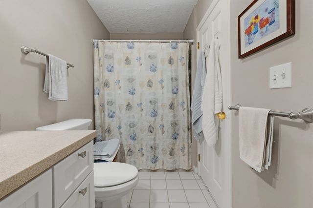 305 Salem St 312, Woburn, MA 01801