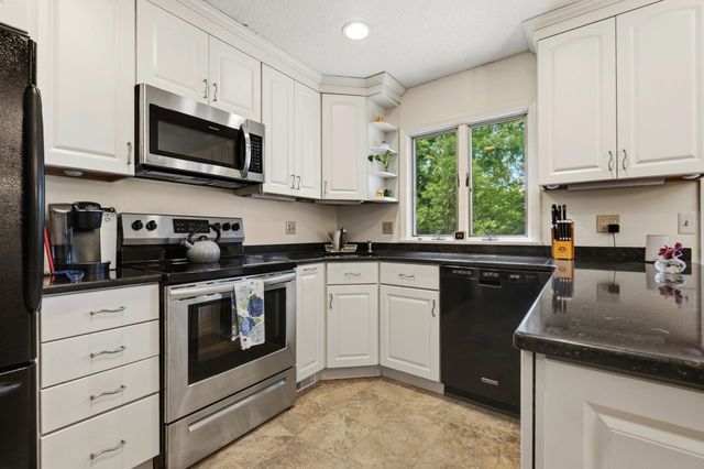 305 Salem St 312, Woburn, MA 01801