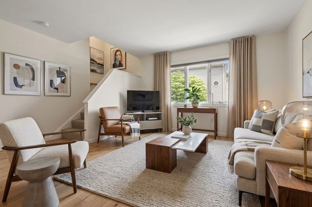 305 Salem St 312, Woburn, MA 01801