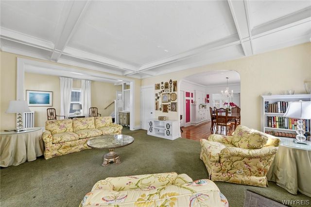 27 Winston Road, Buffalo, NY 14216