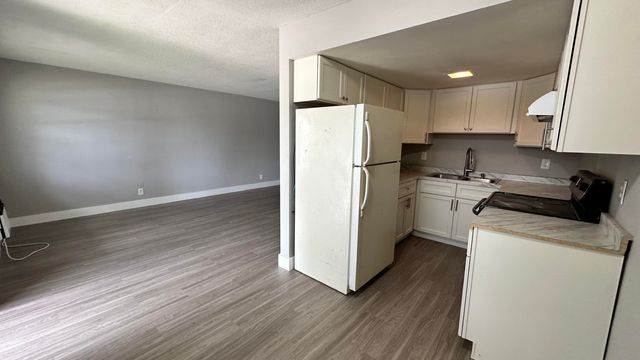 105 NE 6th Avenue, Boynton Beach, FL 33435