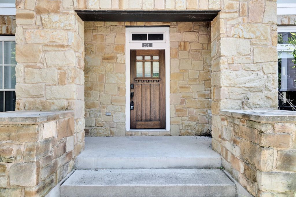 2041 Zach Scott ST, Austin, TX 78723