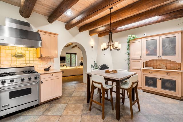 1826 Sun Mountain Drive, Santa Fe, NM 87505