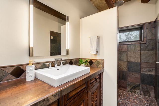 1826 Sun Mountain Drive, Santa Fe, NM 87505