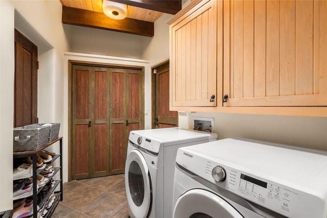 1826 Sun Mountain Drive, Santa Fe, NM 87505