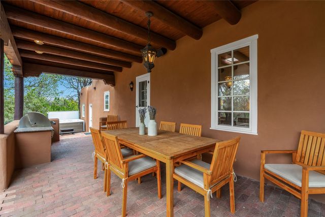 1826 Sun Mountain Drive, Santa Fe, NM 87505