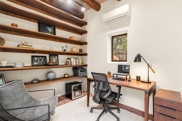 1826 Sun Mountain Drive, Santa Fe, NM 87505
