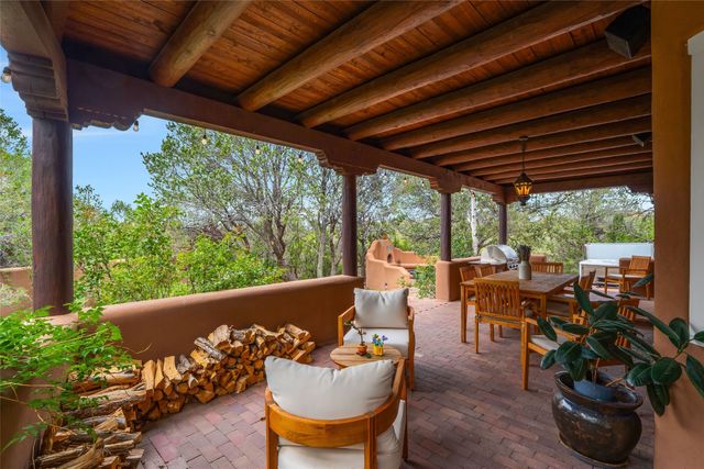 1826 Sun Mountain Drive, Santa Fe, NM 87505