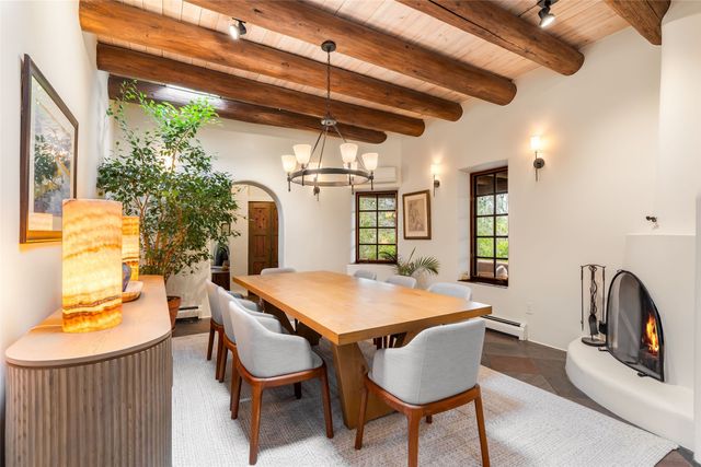 1826 Sun Mountain Drive, Santa Fe, NM 87505