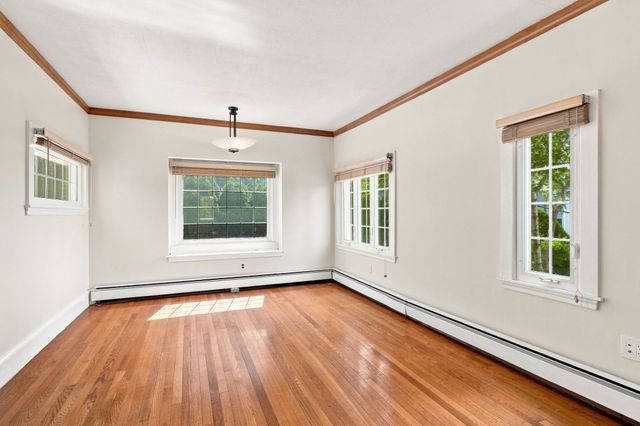 68 Gardner Rd, Nahant, MA 01908
