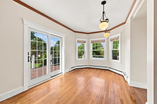 68 Gardner Rd, Nahant, MA 01908