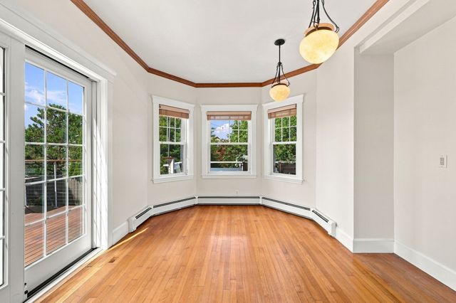 68 Gardner Rd, Nahant, MA 01908