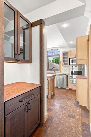 68 Gardner Rd, Nahant, MA 01908
