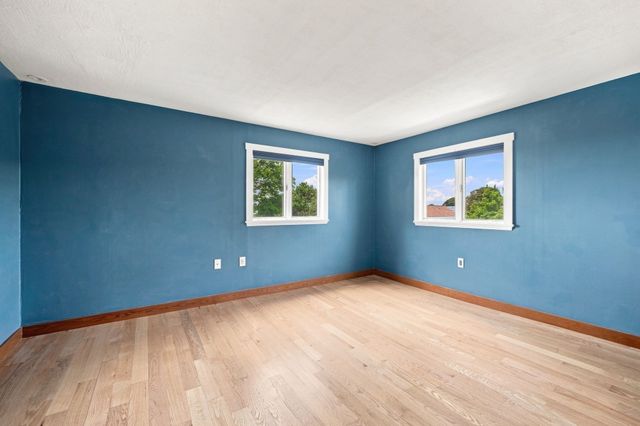 68 Gardner Rd, Nahant, MA 01908
