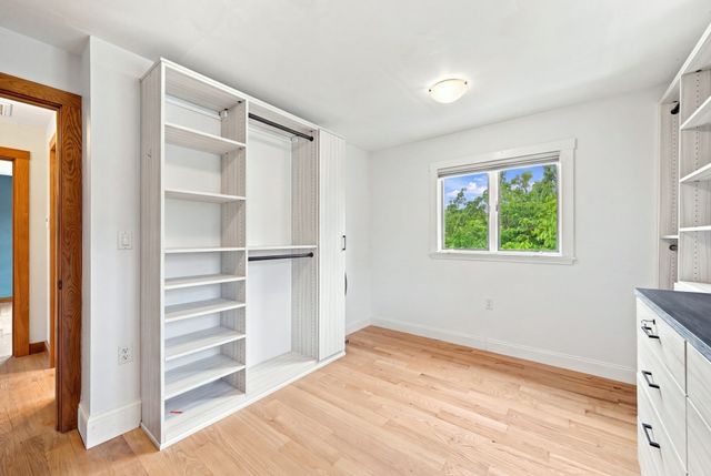 68 Gardner Rd, Nahant, MA 01908
