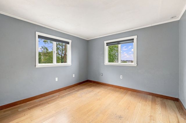 68 Gardner Rd, Nahant, MA 01908