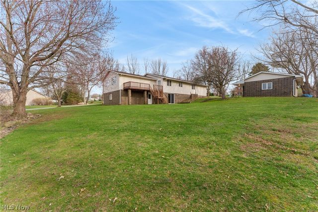 901 N Marion Avenue, Louisville, OH 44641