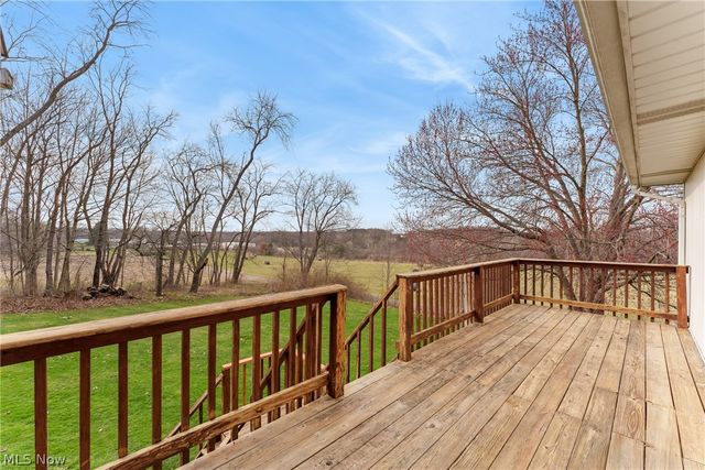 901 N Marion Avenue, Louisville, OH 44641