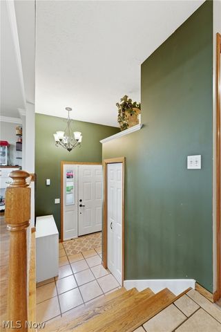 901 N Marion Avenue, Louisville, OH 44641