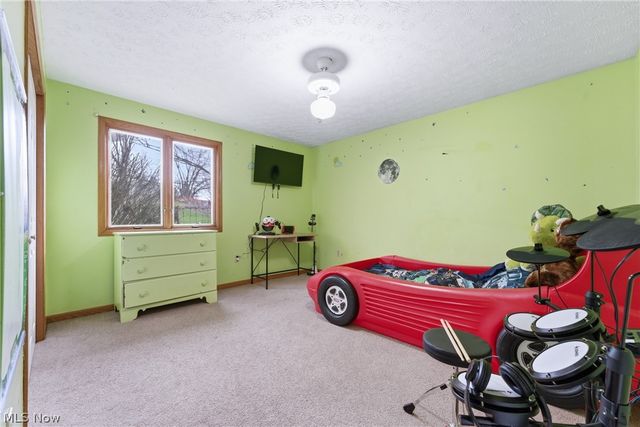 901 N Marion Avenue, Louisville, OH 44641